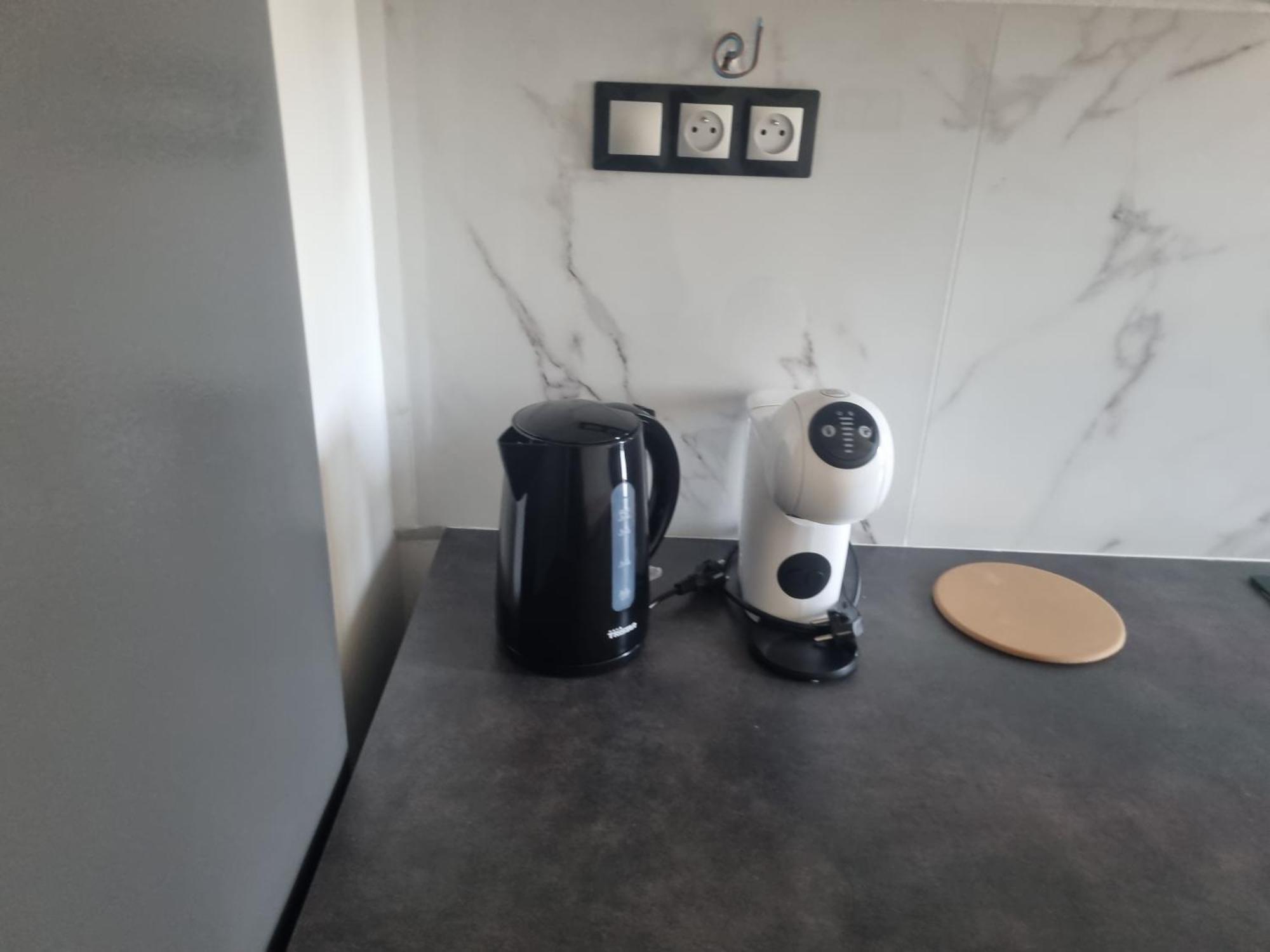 Chambre Privative Renove 2024, Climatisation, Tramway Sur Place , 12 Min Centre, 16 Min Plage, Apercu Lateral Mer, 2 Wc Avec 2 Salle De Bain, Private Room Renovated 2024, Air-Conditioned , Tram On Spot, 2 Toilets And 2 Bathrooms Nizza Kültér fotó